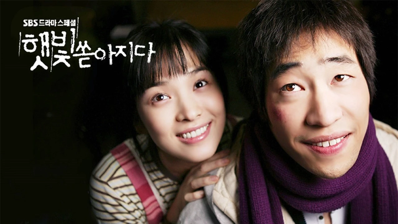 Mặc kệ chồng cũ liên tục có động thái, Song Hye Kyo vẫn thoải mái xuất hiện bên cạnh người đàn ông này - Ảnh 2. Mặc kệ chồng cũ liên tục có động thái, Song Hye Kyo vẫn thoải mái xuất hiện bên cạnh người đàn ông này - Ảnh 2.