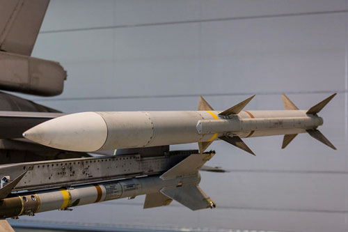 Báo Mỹ: Su-35 rất mạnh nhưng tên lửa kém AIM-120