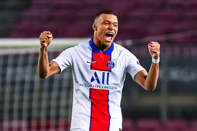 Mbappe lên tiếng về tương lai sau trận đại thắng Barcelona