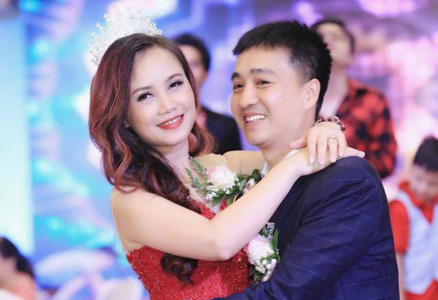 Diễn viên Hoàng Yến ly hôn chồng thứ tư kém 3 tuổi dù từng coi 'là định mệnh'