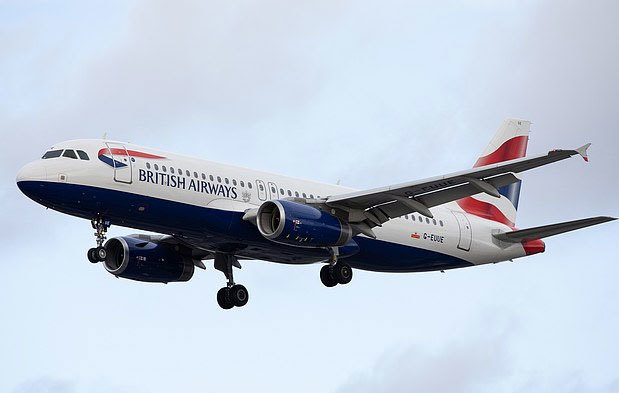 Sống sót thần kỳ sau 11 giờ ngồi ở càng máy bay để vượt biên từ Nam Phi đến Anh