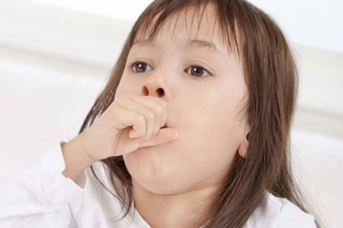 2 cách trị ho cho trẻ mà không cần dùng thuốc kháng sinh