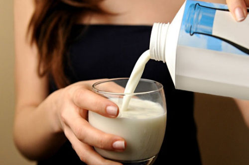 Loại bỏ ngay những thực phẩm khiến da bị mụn trứng cá, nếp nhăn, lão hóa