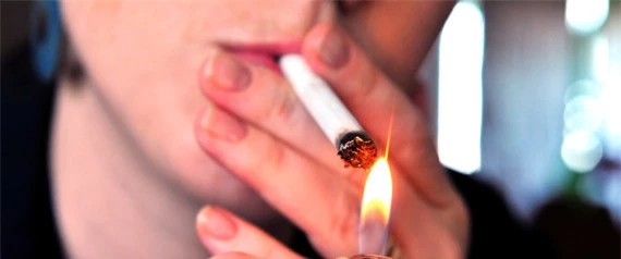 Hút thuốc làm tăng nguy cơ ung thư vú