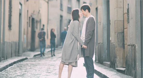 Đàn ông yêu bạn thật lòng sẽ dùng bàn tay của mình để làm những điều này