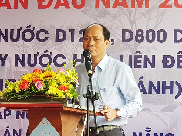 Ông Hồ Hương, Tổng Giám đốc Dawaco báo cáo