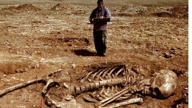 Những hộp sọ khổng lồ ở thung lũng Chết