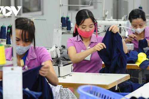 Doanh nghiệp dệt may tăng tốc sản xuất đầu năm