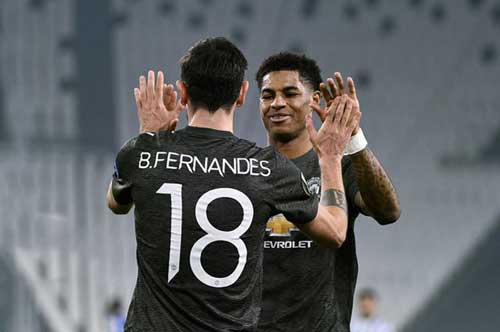 Điểm nhấn Sociedad 0-4 MU: Fernandes và Rashford đạt cột mốc mới