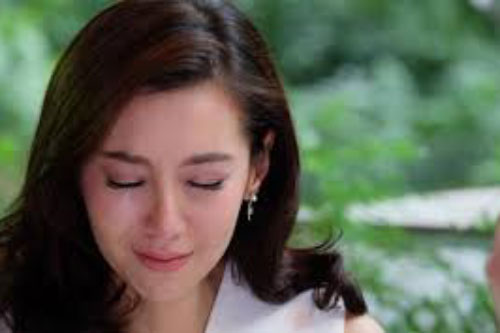 Mắng vợ “nhìn chị dâu mà học tập”, song anh vừa dứt lời đã phải tím tái mặt mày trước màn đáp trả không thể “cứng hơn” của cô