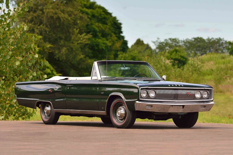 3. Dodge Coronet R/T 426 Hemi Convertible 1967-1970.