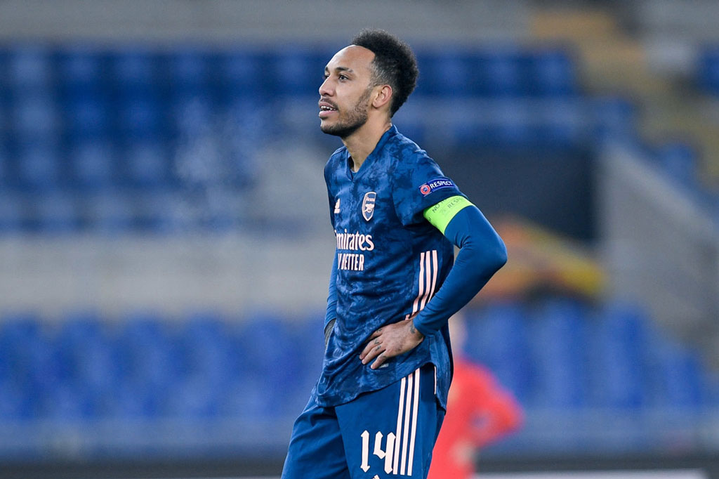 Aubameyang xin lỗi vì phung phí cơ hội ở trận gặp Benfica