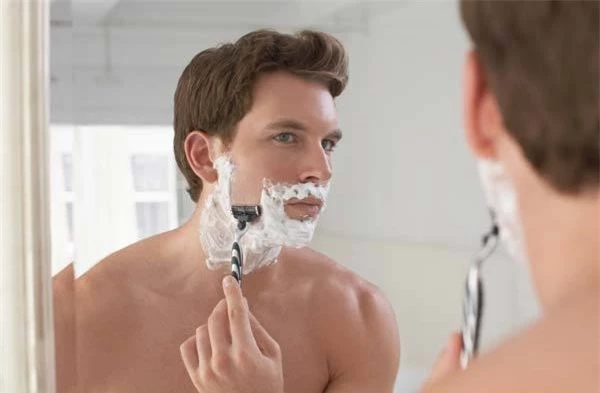 4 bước cạo râu hoàn hảo cho quý ông