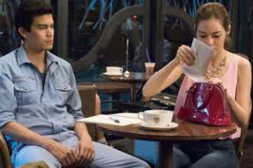 Bố mẹ vợ vừa gọi vay 10 triệu, chồng nhắc luôn "nhớ ghi giấy nợ" nhưng lời đáp trả của cô lại khiến anh "tê tái"