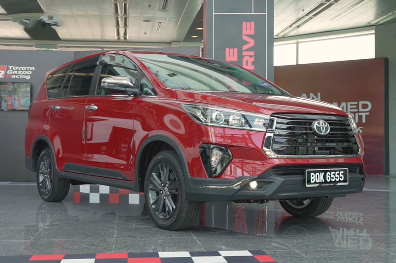 Cận cảnh Toyota Innova 2021 phiên bản đắt nhất
