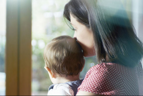 Bí mật động trời phía sau đứa con trai nuôi 5 tuổi của vợ