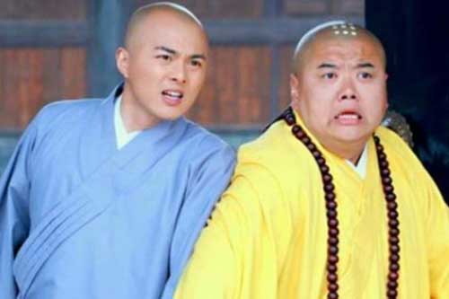 Thời cổ đại, trên đầu các vị hòa thượng đều có các nốt chấm tròn, tại sao hòa thượng thời nay lại không có?