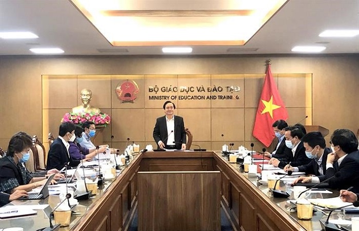 Bộ trưởng Phùng Xuân Nhạ chủ trì cuộc họp Ban chỉ đạo phòng, chống dịch COVID-19 của Bộ GD-ĐT.