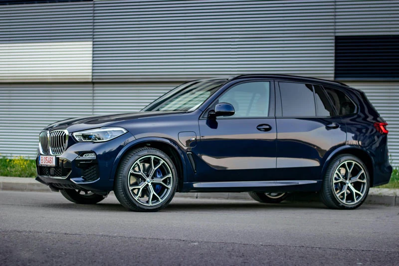 10. BMW X5 Hybrid (giá: 65.400 USD).