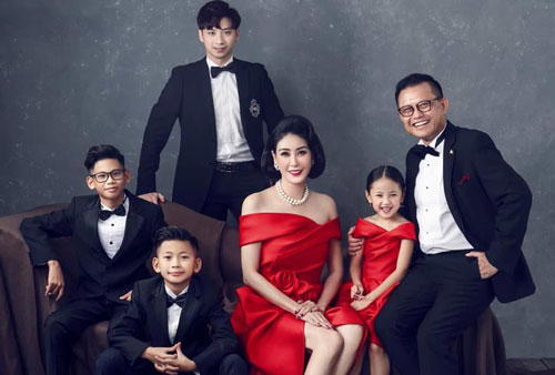 Hiếm hoi lắm mới thấy Hoa hậu Hà Kiều Anh tiết lộ điều này về chồng đại gia