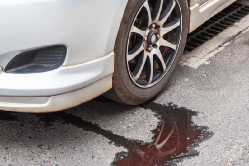 Những nguyên nhân rò rỉ nước dưới gầm xe