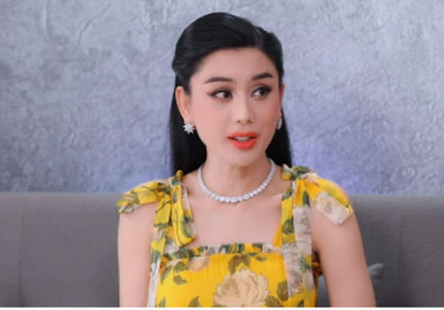 Lâm Khánh Chi: "Cả tháng mới có 1 show, hai mấy Tết bị chủ khách sạn đuổi khéo vì thiếu tiền"