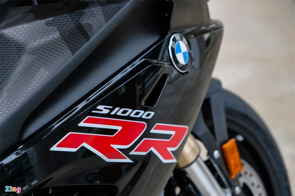 BMW S 1000 RR Black Storm Metallic ra mat anh 3