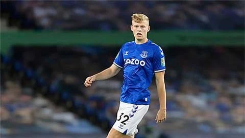 MU cực kỳ quan tâm trung vệ tuổi teen cao 1,95m của Everton