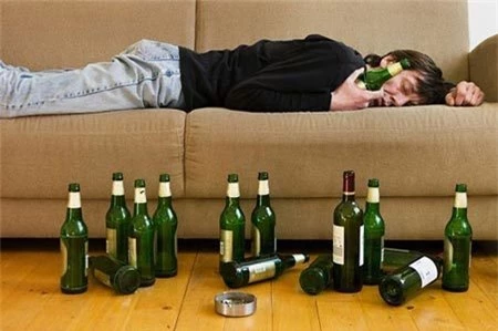 Nguyên nhân hiện tượng 'mất trí nhớ' khi say rượu