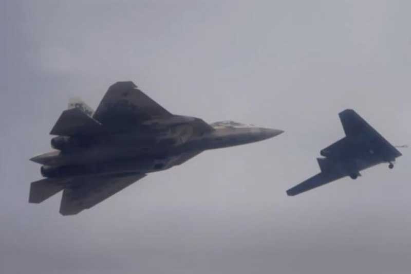 Su-57 Nga sẽ điều khiển 4 UAV S-70 Okhotnik cùng lúc