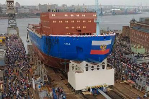 Si&#xEA;u t&#xE0;u ph&#xE1; b&#x103;ng h&#x1EA1;t nh&#xE2;n Nga g&#x1EB7;p h&#x1ECF;a ho&#x1EA1;n