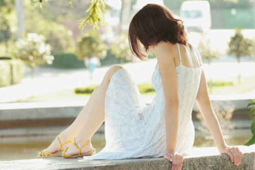 Sau đêm tân hôn anh vác thân xác tàn tạ quỳ trước mặt tôi