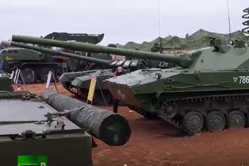 CLIP: 'Lóa mắt' trước căn cứ quân sự khổng lồ của Nga với loạt hệ thống tên lửa tối tân