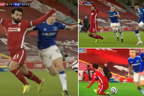 Salah diễn kịch lộ liễu, nhận lại đủ 'gạch đá'