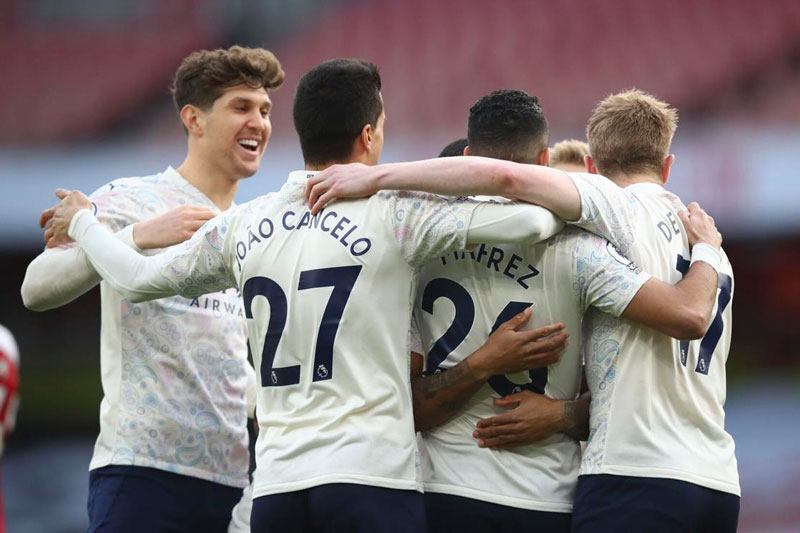 Arsenal 0-1 Man City: Sterling giúp Man City củng cố ngôi đầu Ngoại hạng Anh