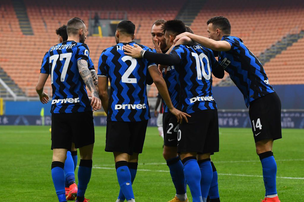 'Vùi dập' AC Milan, Inter giữ vững ngôi đầu