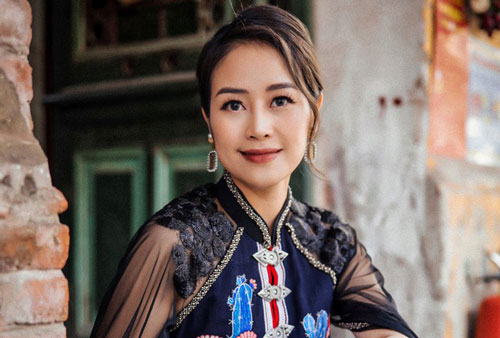 MC Phí Linh: Xong việc là về ngay nhà chăm con