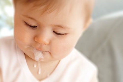 Dấu hiệu cảnh bảo trẻ có vấn đề về đường tiêu hóa