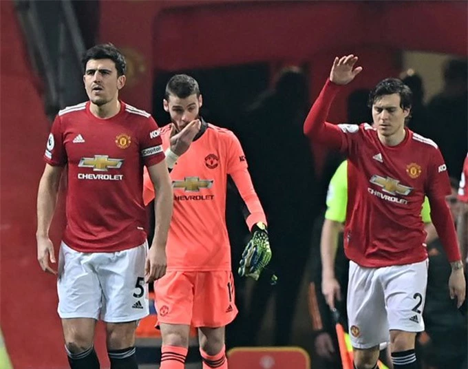 Thủ môn De Gea cùng cặp trung vệ Maguire và Lindelof vẫn chưa cho thấy sự an tâm