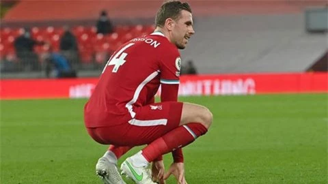 Hàng thủ Liverpool: Đến lượt Henderson chấn thương