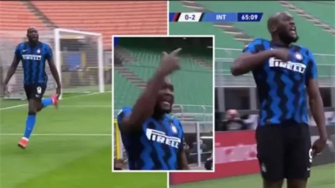 Lukaku ăn mừng theo cách muốn khiêu khích Ibrahimovic ở trận Milan vs Inter