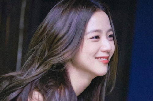 Trong lần gặp đầu tiên, đàn ông sẽ để ý và dễ có cảm tình với đặc điểm nào của người phụ nữ nhất?