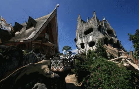 Những ngôi nhà sở hữu vẻ ngoài kỳ dị nhất thế giới