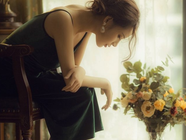 Phụ nữ khôn ngoan không nên làm 3 điều này để tránh sự nghiệp của chồng xuống dốc không phanh, con cái xem thường