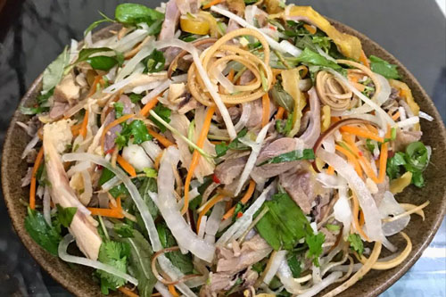 Cách làm món nộm gà xé phay cùng hoa chuối, củ đậu cực lạ miệng