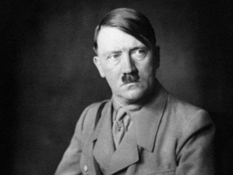 Hé lộ lý do Hitler gia nhập Đảng Quốc xã