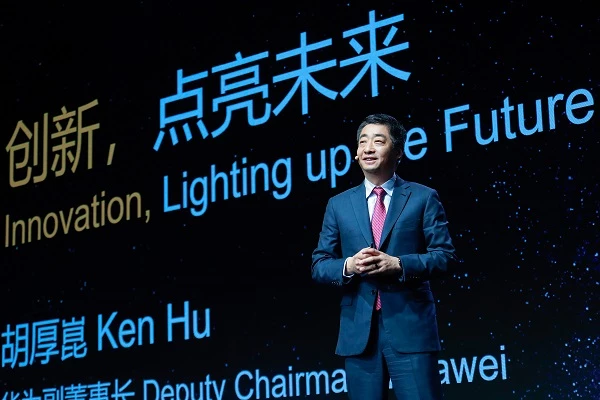 Phó Chủ tịch Huawei Ken Hu chia sẻ tại MWC Shanghai 2021.