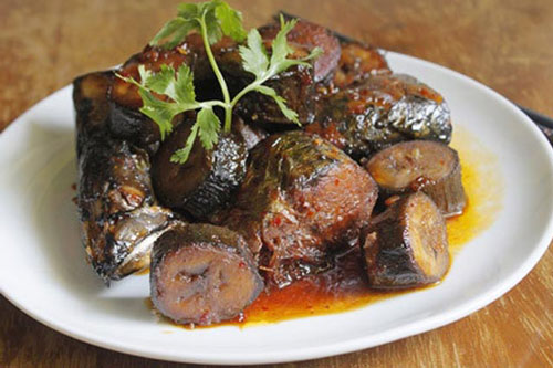 Cá kho chuối xanh lạ miệng ngày giao mùa