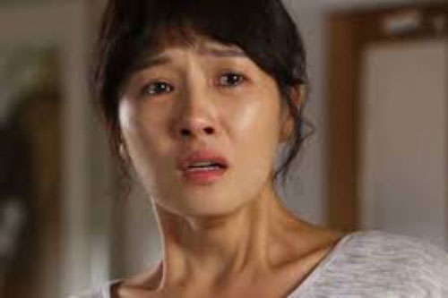 Nàng dâu bàng hoàng phát hiện bí mật mẹ chồng giấu kín suốt 8 năm