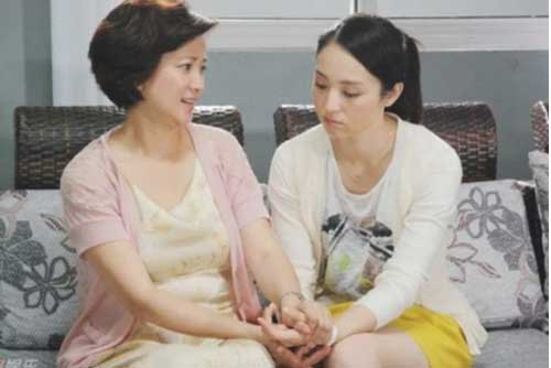 Ngày tôi xuất viện, chồng kể chuyện của mẹ chồng làm tôi nghẹn ngào ôm chặt bà vì đã cứu con dâu thoát khỏi tử thần